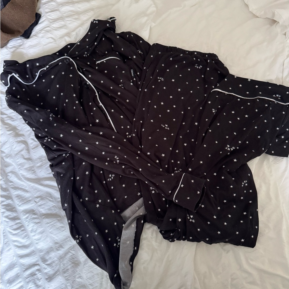 Women's Black Star Print Pajama Set